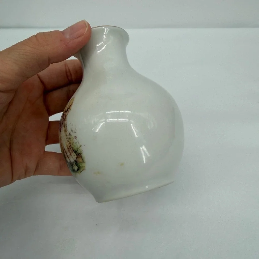 Holly Hobbie Bud Vase Porcelain Gold Trim Vintage Decor Small Retro Kitsch